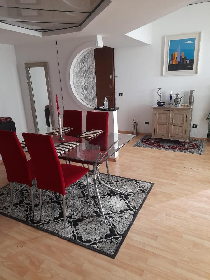 Corte Lambruschini Central Apartment With Free Covered Parking Genua Buitenkant foto