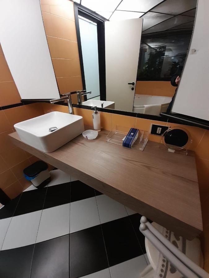 Corte Lambruschini Central Apartment With Free Covered Parking Genua Buitenkant foto